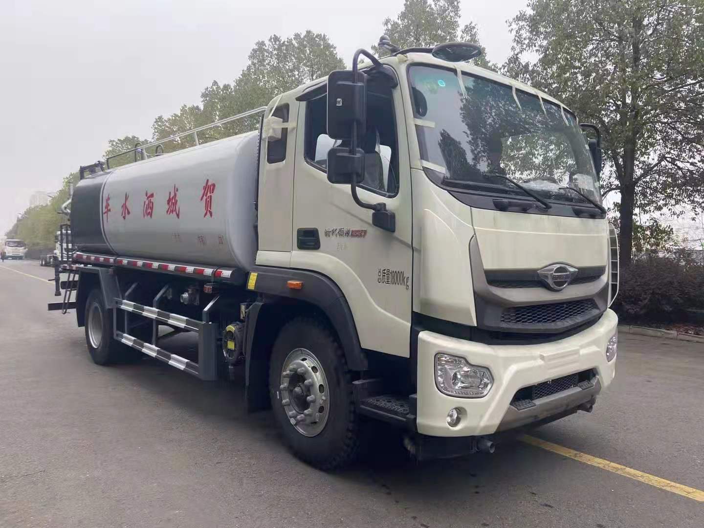 國六福田瑞沃15方灑水車.jpg