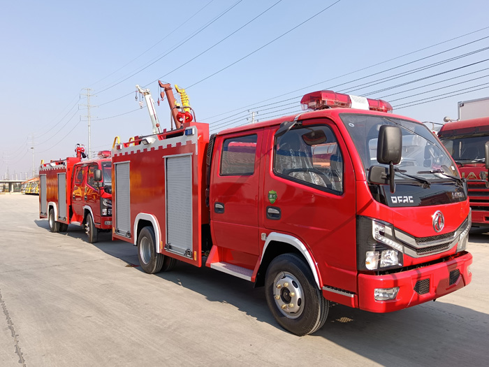 5噸消防灑水車_水罐消防車_2.5噸化工園區消防車_江鈴水罐泡沫消防車報價，質量好