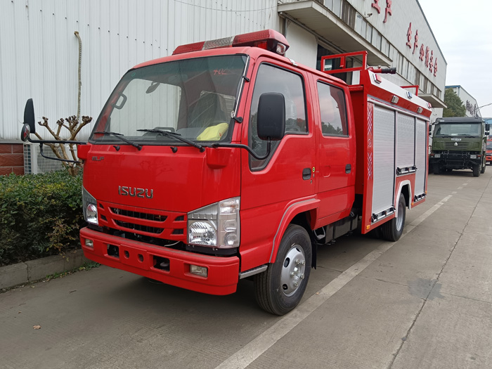 5噸消防灑水車_水罐消防車_2.5噸化工園區消防車_江鈴水罐泡沫消防車報價，質量好