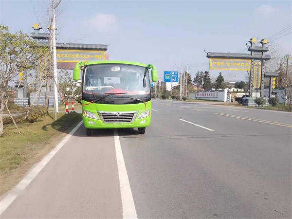 鞍山市中巴客車實車