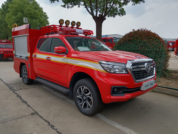 四驅器材消防雙排滅火救援巡邏車_江西河南 小型巡邏車_城市鄉鎮民用水罐救援滅火車