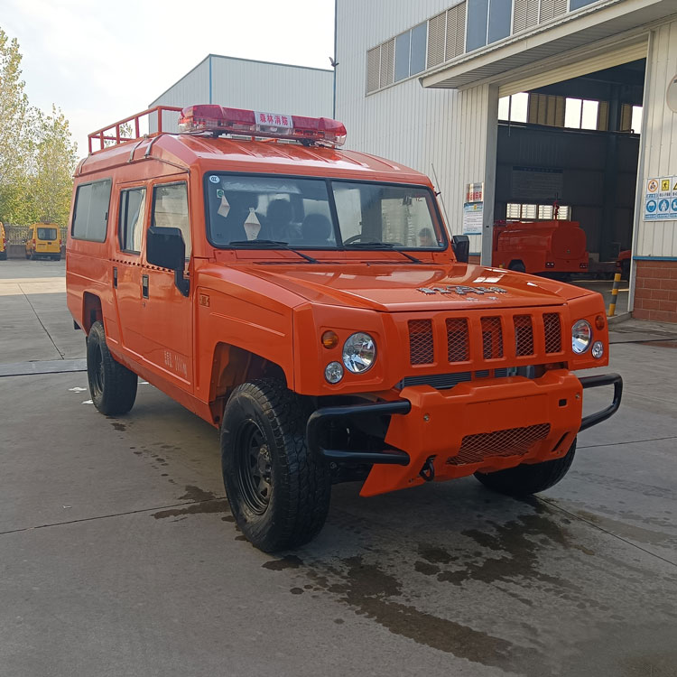 四驅(qū)小型皮卡器材消防車_山東湖北 應(yīng)急滅火車_森林巡邏車