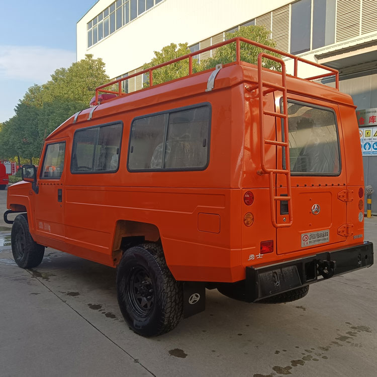 四驅器材消防應急救援移動站_新疆寧夏 東風應急搶險救援車_水罐式高壓噴灑滅火車