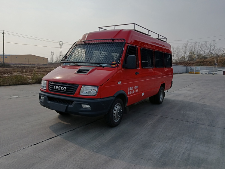 四驅(qū)小型皮卡器材消防車_山東湖北 3立方消防車_滅火救援灑水車