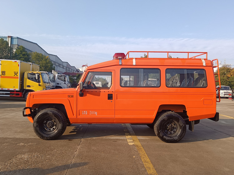 雙排座運兵車_森林防火指揮車10-15人 北汽四驅(qū)越野運兵車_小型運兵車 