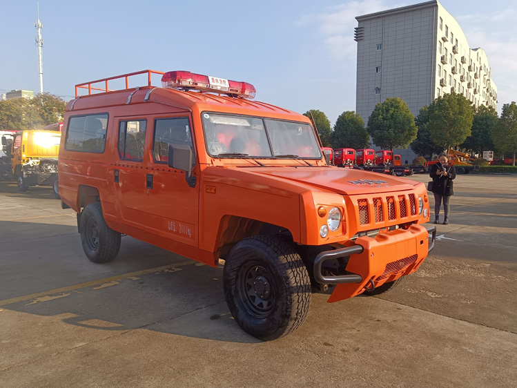 雙排座運兵車_森林防火指揮車10-15人 北汽四驅越野消防裝備車_四驅越野消防執勤車 