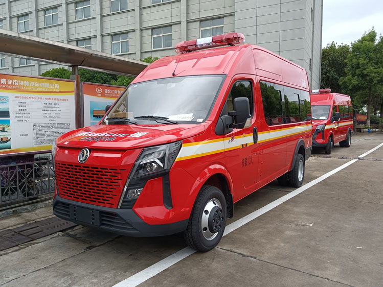 雙排座運(yùn)兵車_森林防火指揮車10-15人 福特10-12人座消防指揮車價(jià)格