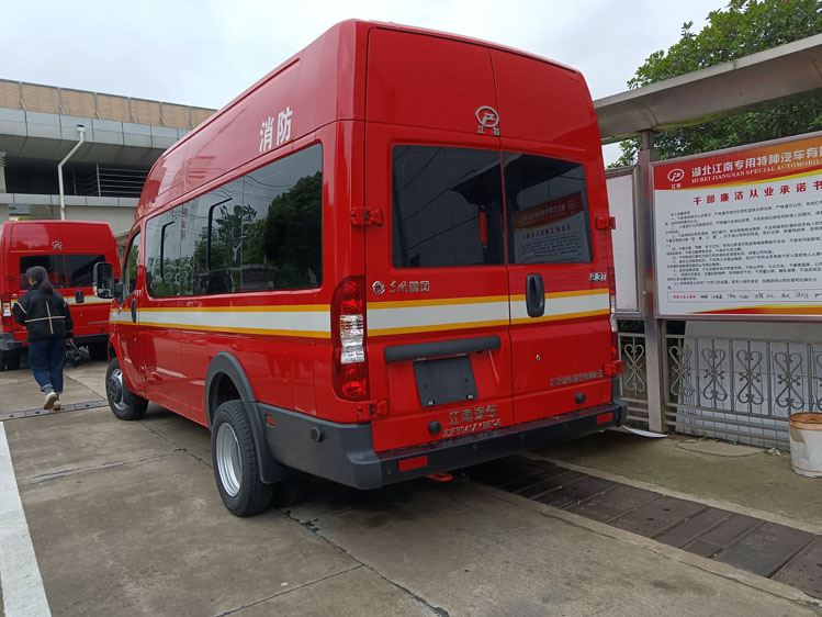 雙排座運兵車_森林防火指揮車10-15人 北汽應急救援指揮車_汽油版8座運兵車 