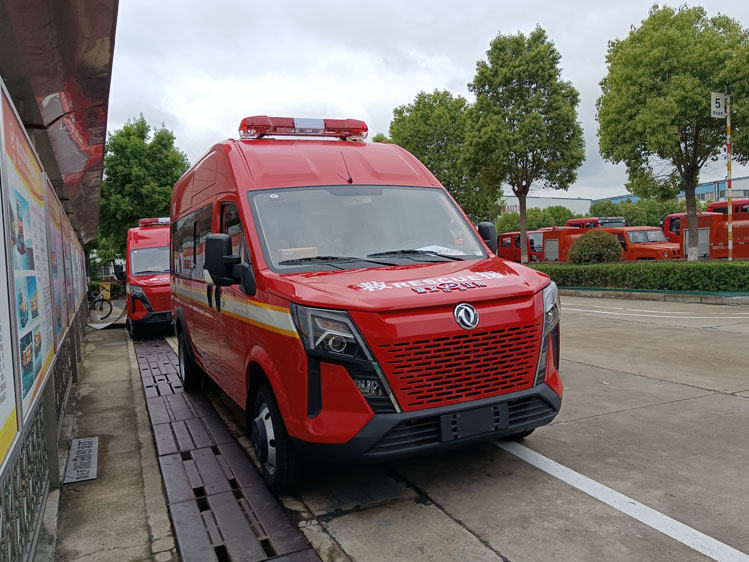 雙排座運兵車_森林防火指揮車10-15人 北汽勇士四驅(qū)運兵車_10人座森林防火指揮車 