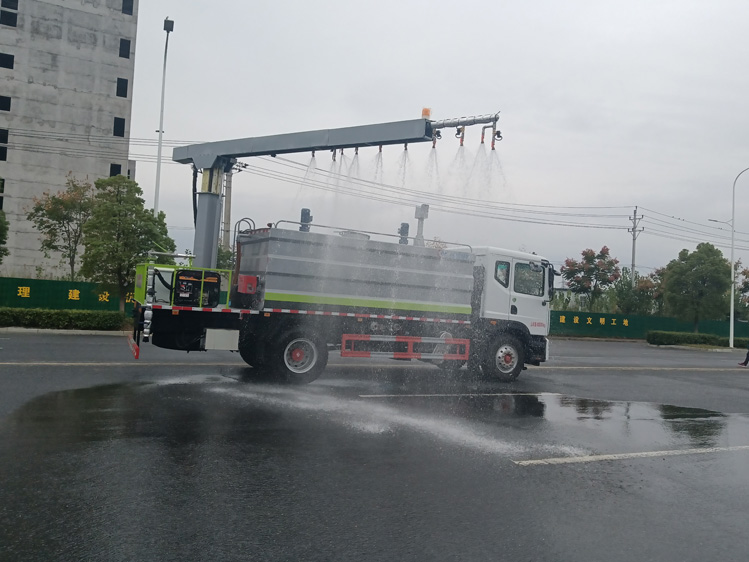 鐵路抑塵車廠家直銷_15噸固化劑噴灑車 山西朔州煤礦霧炮噴霧車_鐵路工地抑塵車工廠報價