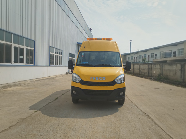 礦山救護車_依維柯藍牌救險車_消防氣防車_多功能搶險氣防車 山東化工園區(qū)氣防車 高速公路應急救援車_加長軸氣防救援車_礦山救援工程車