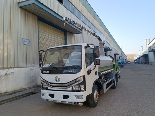 東風(fēng)D9-15噸鐵路抑塵車_抑塵噴灑車12-15噸鐵路抑塵車_火車皮抑塵劑封層車_噴霧封層車_旋轉(zhuǎn)伸縮抑塵噴灑桿