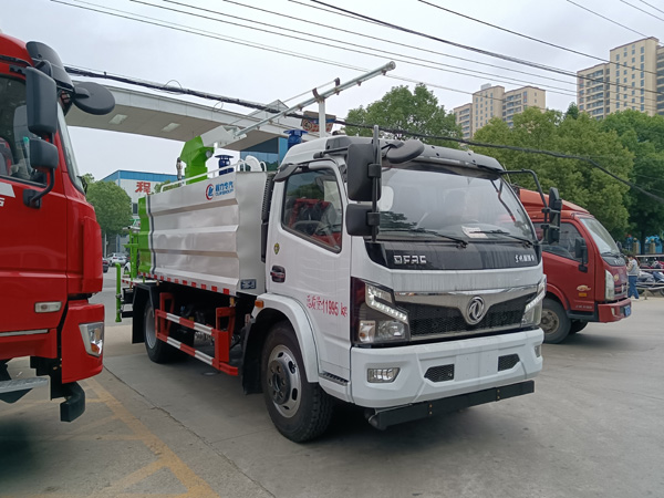 東風(fēng)多利卡D9鐵路抑塵車_噴淋消毒車15噸方罐鐵路抑塵車_鐵路噴霧抑塵車多少錢_煤炭運(yùn)輸抑塵車